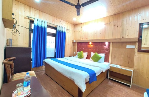 Nainital Hotel | Hotel Chinar Lake View Near Mall Road