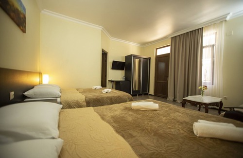 Kobuleti Hotel | Hotel Chveni Ezo