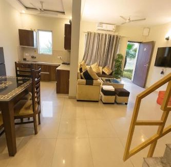Bettiah Hotel | Hotel Citrine, Vrindavan - A Four Star Luxury Retreat # By Nandan Group #