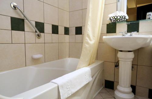Old Quebec Hotel | Hotel Clarendon