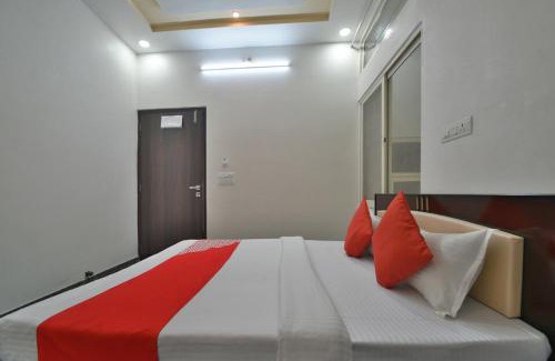 Central Area Hotel | HOTEL CLEAR SKY NEAR UDAIPUR CITY RAILWAY Station