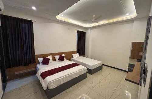 Khatu Hotel | Hotel CM Palace