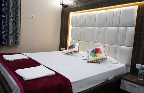 Varanasi Hotel | Hotel CM Palace