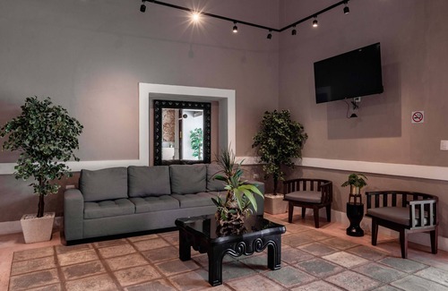 Chichen Itza - Valladolid Hotel | Hotel Colonial Zaci by GuruHotel