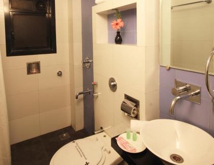 Vile Parle East Hotel | Hotel Columbus