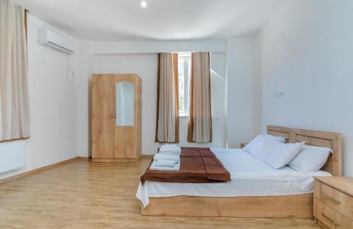 Gori House | Hotel Continental