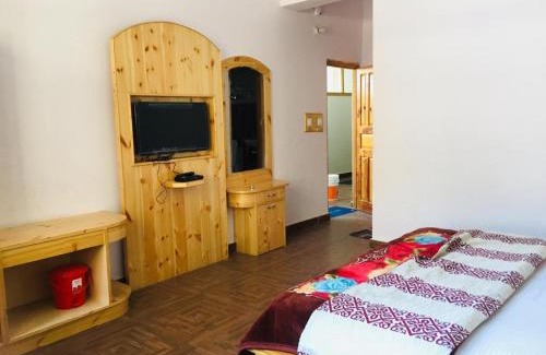 New Manali Bed & Breakfast | HOTEL CORNER RETREAT BnB