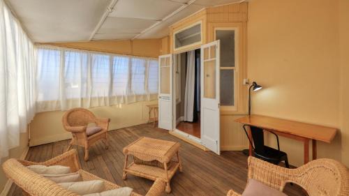 Charleville Hotel | Hotel Corones