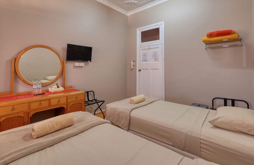 Charleville Hotel | Hotel Corones
