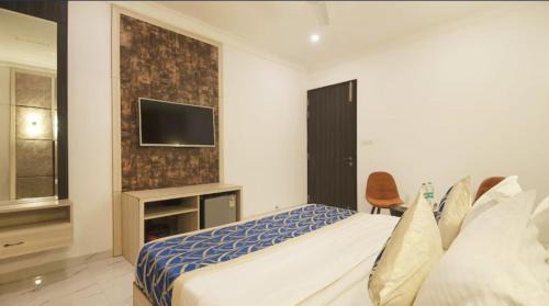 Mahipalpur Extension Hotel | HOTEL CORPORATE PLAZA Near TERMINAL 3 Delhi AIRPORT WITH- FREE Airport PICKUP