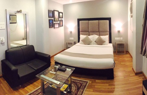 Park Street Hotel | Hotel Crestwood