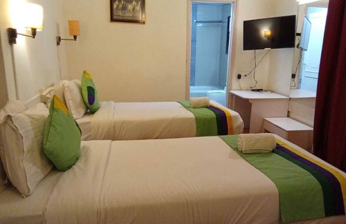 Navrangpura Hotel | Hotel Crown