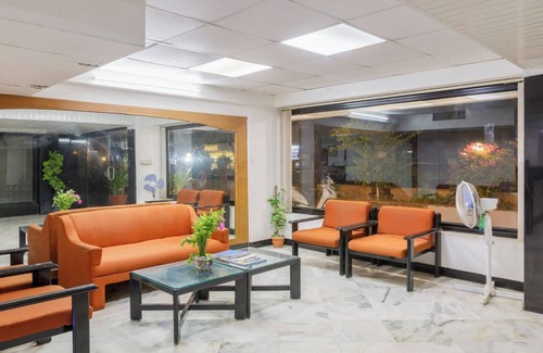 Navrangpura Hotel | Hotel Crown