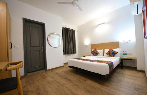 Faridabad Hotel | Hotel Crown Inn Surajkund Near Greenfield