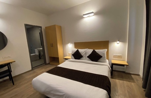 Faridabad Hotel | Hotel Crown Omaxe The Forest Spa view