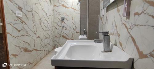 Greater Noida Hotel | Hotel Cupid Corners