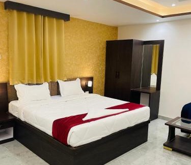 Danapur Hotel | Hotel D B Palace