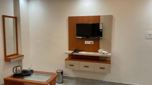Danapur Hotel | Hotel D B Palace