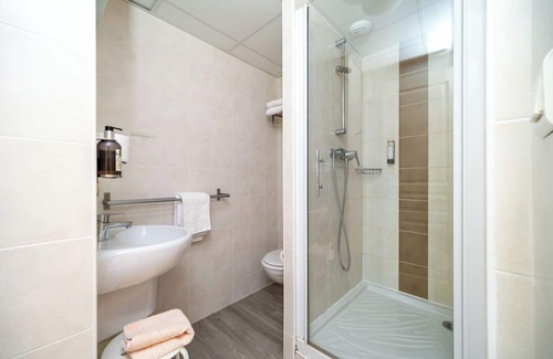 Villefranche-de-Lauragais Hotel | Hotel du Lauragais