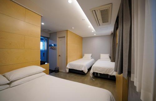 Ikseon-dong Hanok Village Hotel | Hotel DADA Insadong