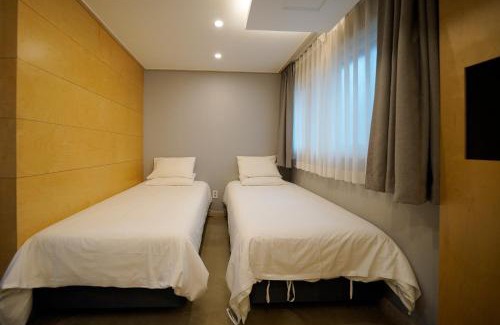 Ikseon-dong Hanok Village Hotel | Hotel DADA Insadong