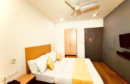 Pitampura Hotel | Hotel Dakshini Pitampura with Swimming Pool