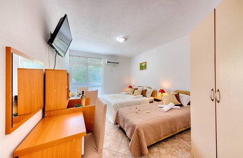 Canj Hotel | Hotel Dana