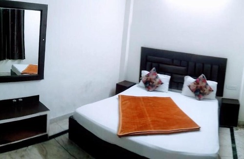 Old Delhi Hotel | Hotel Darshan Palace by WB Inn