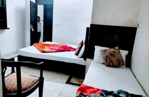 Old Delhi Hotel | Hotel Darshan Palace by WB Inn