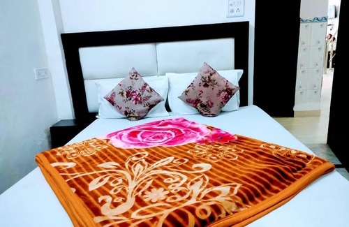 Old Delhi Hotel | Hotel Darshan Palace by WB Inn