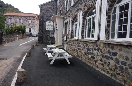 Goudet Hotel | Hotel De La Loire