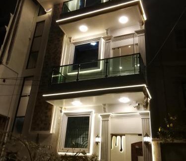 White Town Hotel | Hotel De Lux Splendid