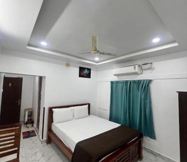 White Town Hotel | Hotel De Lux Splendid