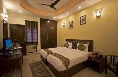 South Extension Hotel | Hotel Deep Residency