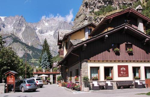 Courmayeur Hotel | Hotel Dei Camosci