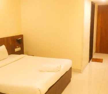 Ratnagiri Hotel | Hotel Delight Landmark