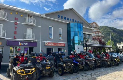 Sakës Hotel | Hotel Demokracia