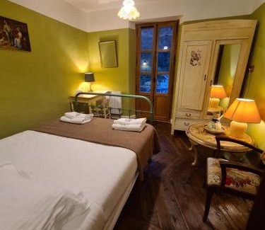 Saint-Martin-dʼEntraunes Bed & Breakfast | Hotel des Etrangers