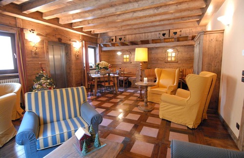 Antey-Saint-Andre Hotel | Hotel des Roses