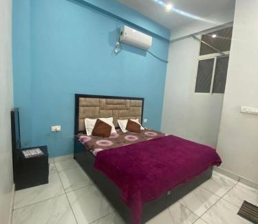 Greater Kailash Enclave I Apartment | Hotel DevNarayana Dham