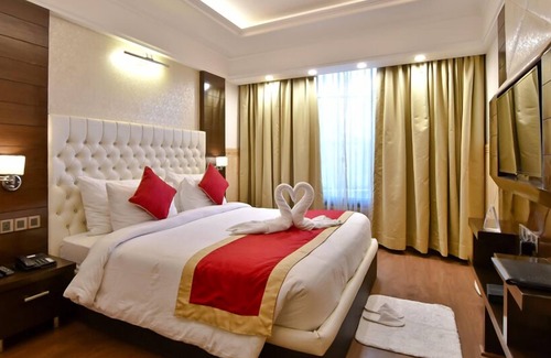 Shimla Hotel | Hotel Dhroov By Mystical Views