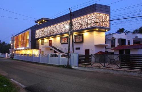 Karunagappally Hotel | Hotel Diamond Fort