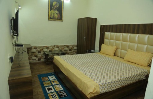 Taj Ganj Hotel | Hotel Dolphin