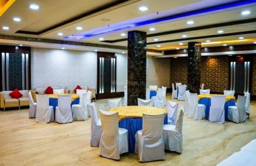 East of Kailash Hotel | Hotel Downtown - East Of Kailsh
