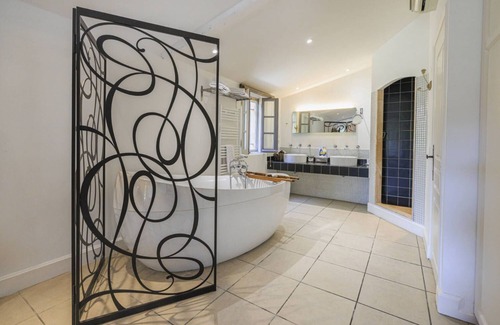 Le Rouret Hotel | Hotel du Clos