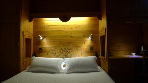 Faverges-Seythenex Hotel | Hotel Du Parc - Manoir Du Baron Blanc