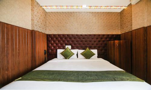 HBR Layout Hotel | Hotel Dvaraka Inn