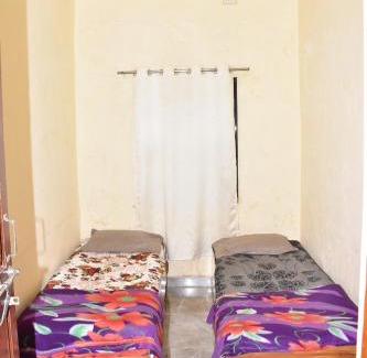 Mahad Hotel | Hotel Dwarka Gauri
