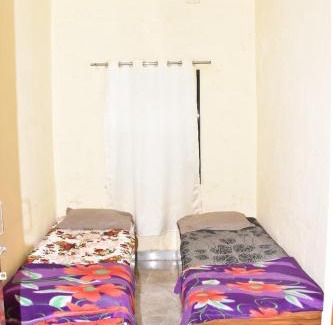 Mahad Hotel | Hotel Dwarka Gauri