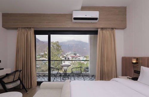Tapovan Hotel | Hotel ECKO Tapovan by the Ganges